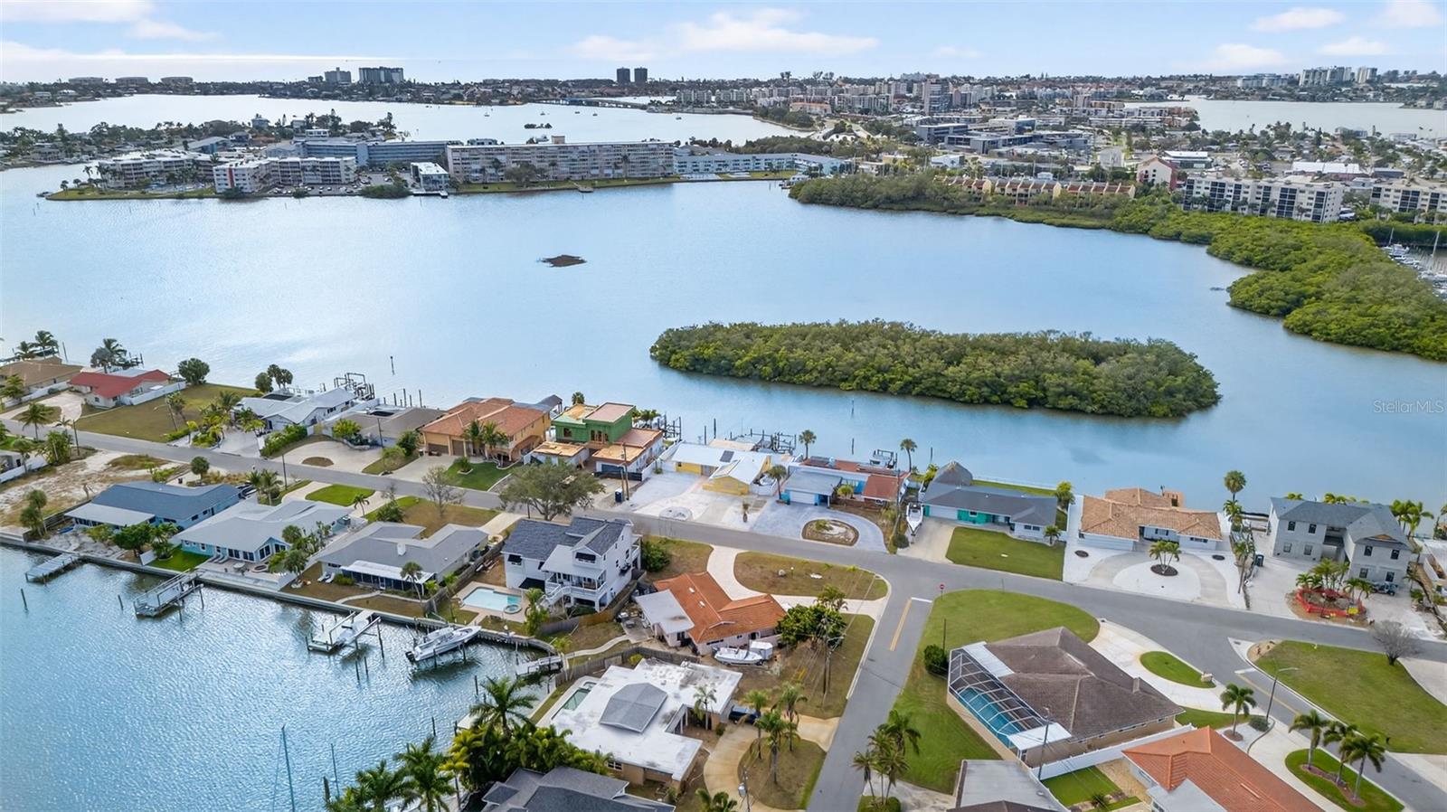 PASADENA GOLF CLUB ESTATES SEC 4 - Residential