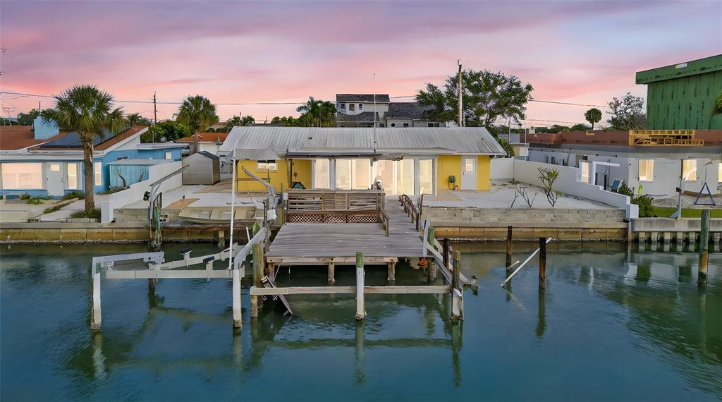 Photo of 1421 Sea Gull Drive S, St Petersburg, FL 33707 (MLS # TB8453724)