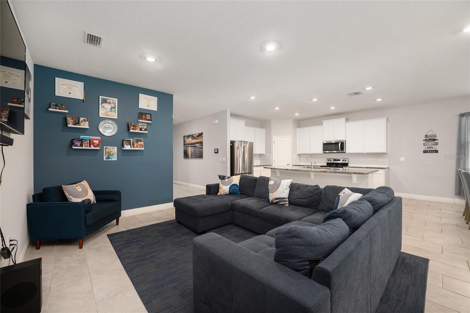 RIDGE AT HEATHBROOK - Residential