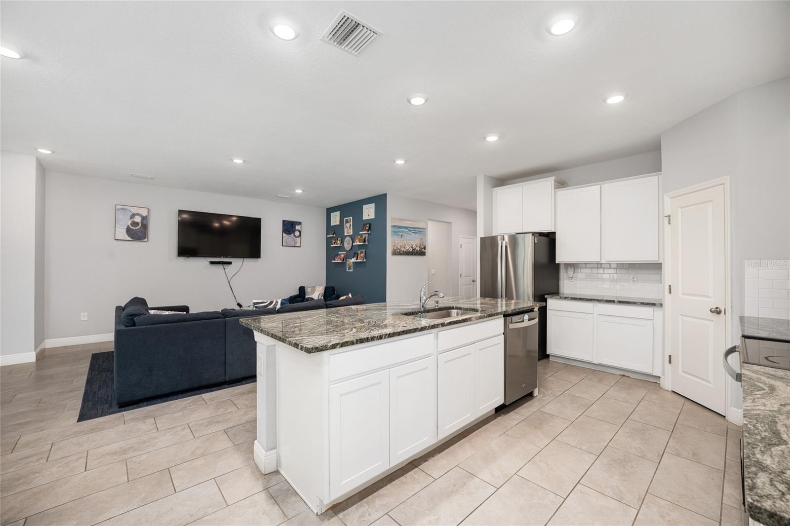 RIDGE AT HEATHBROOK - Residential