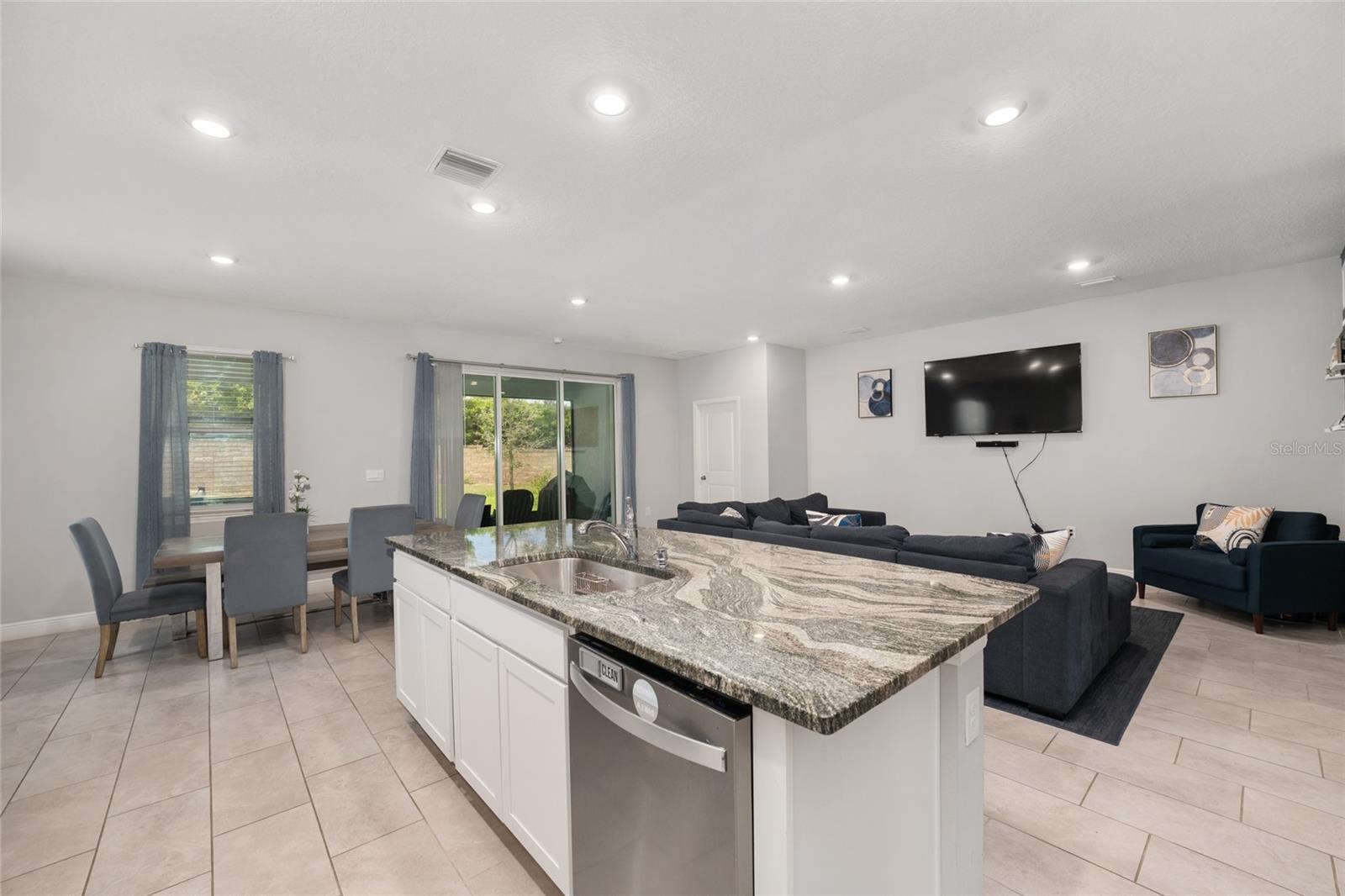 RIDGE AT HEATHBROOK - Residential