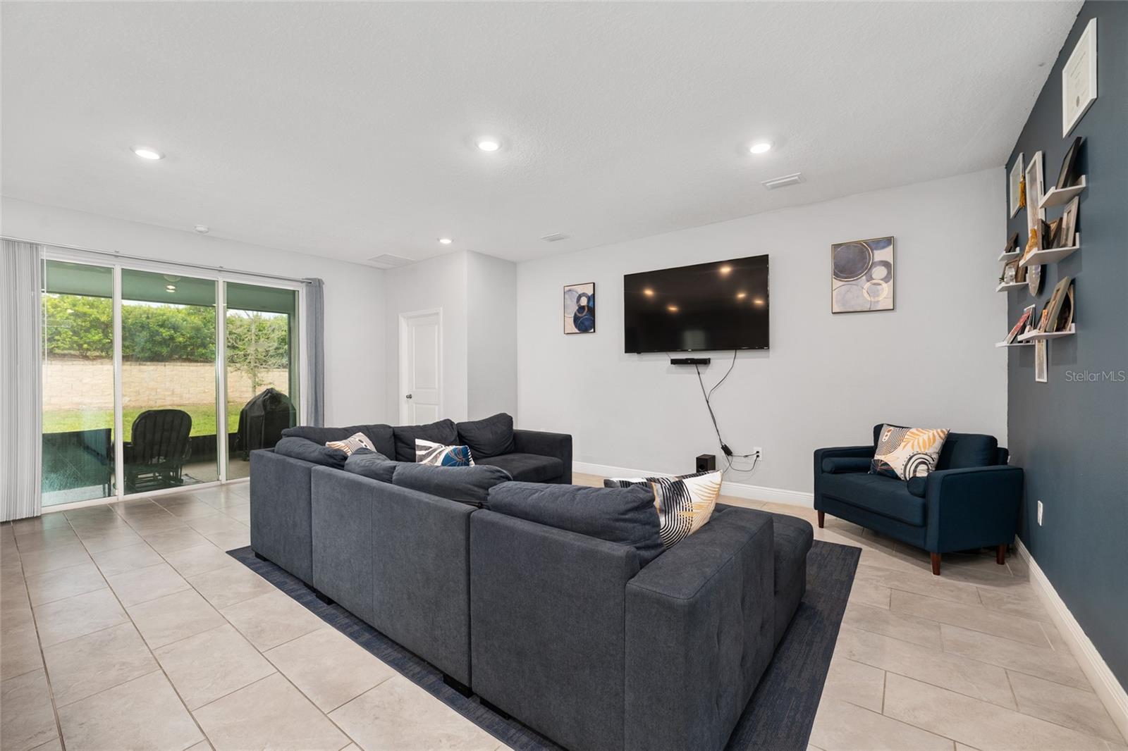 RIDGE AT HEATHBROOK - Residential