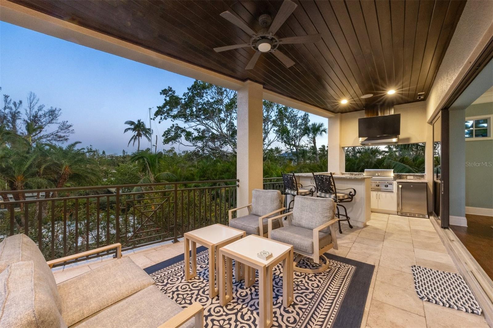 3465 GULFMEAD DRIVE