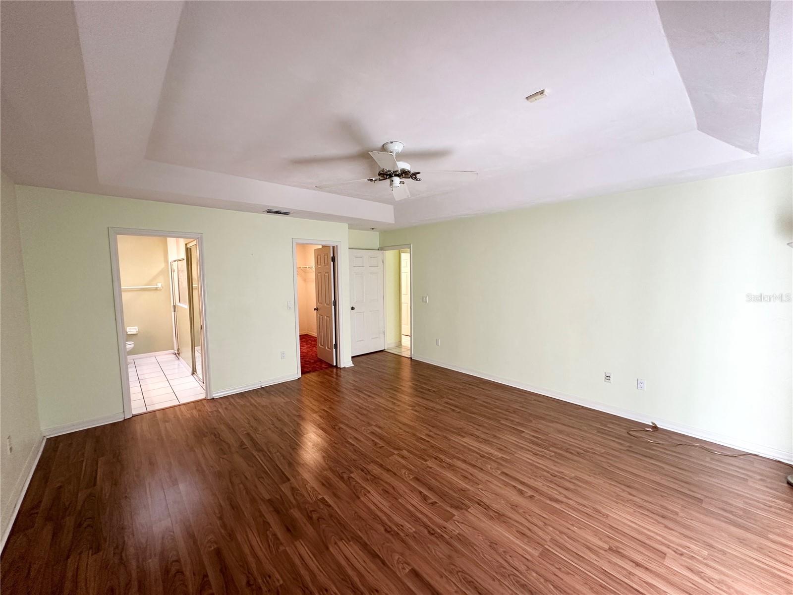 PINE LAKES - Residential