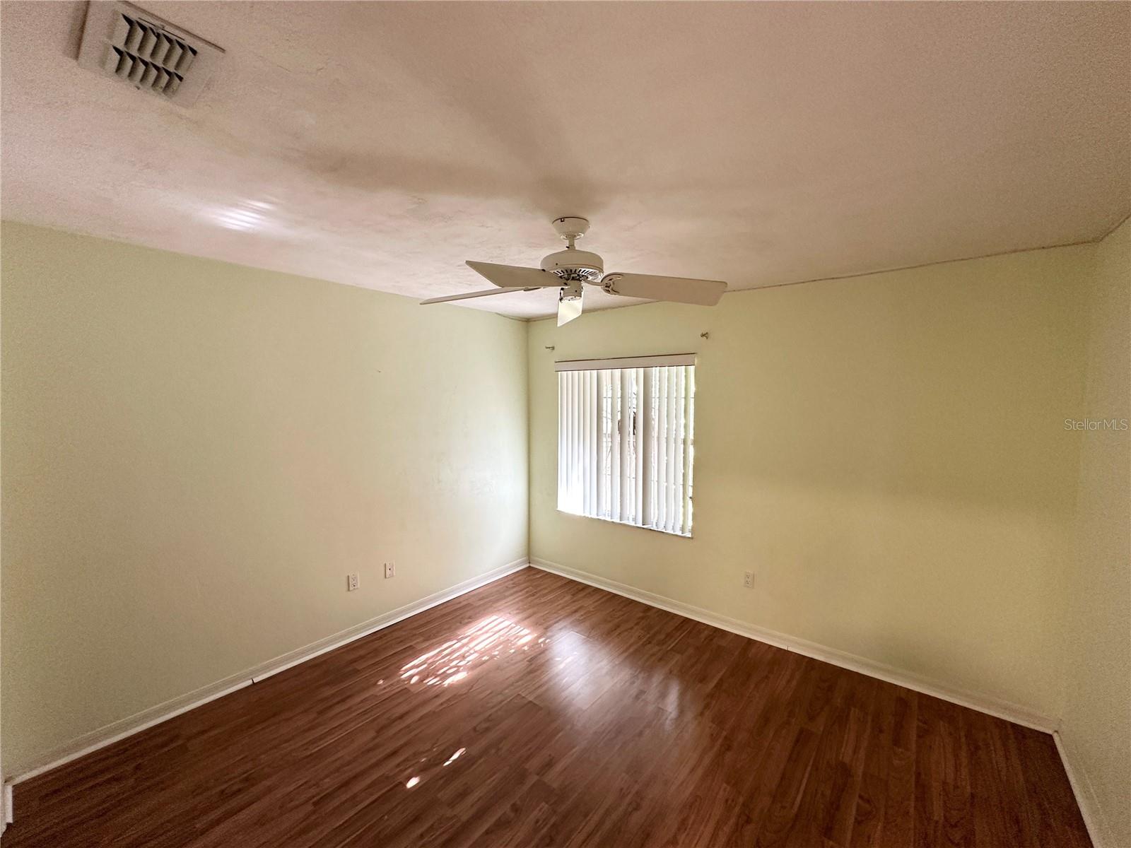 PINE LAKES - Residential