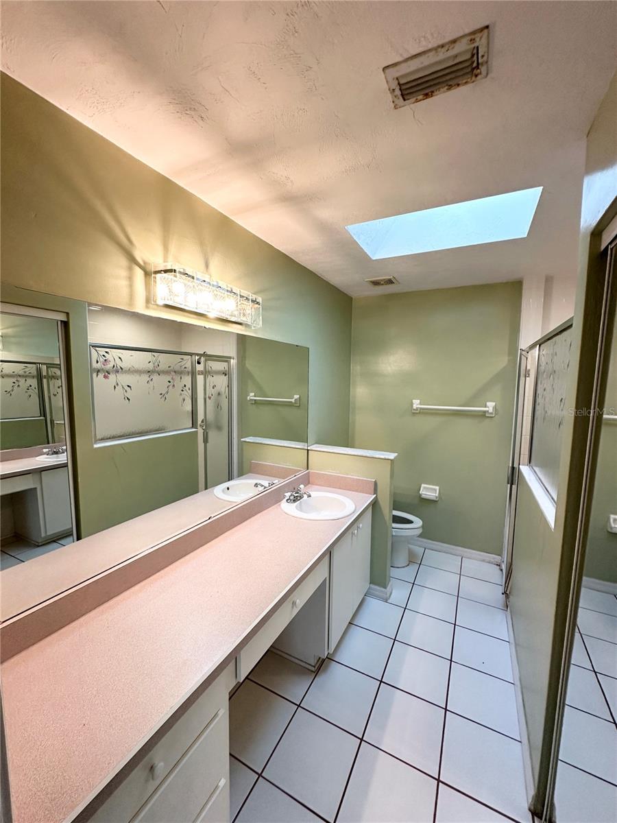 PINE LAKES - Residential