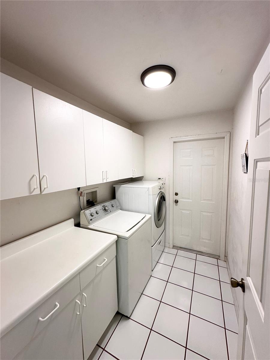 PINE LAKES - Residential