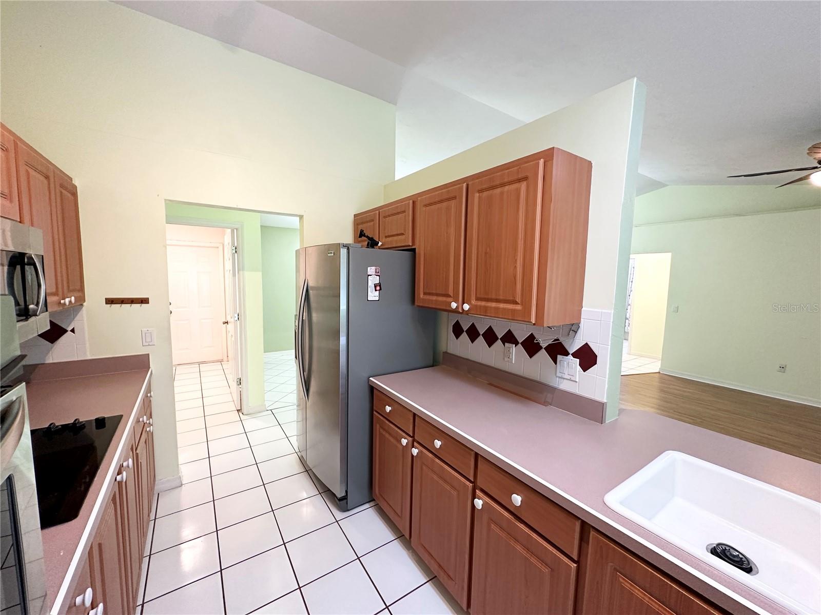 PINE LAKES - Residential