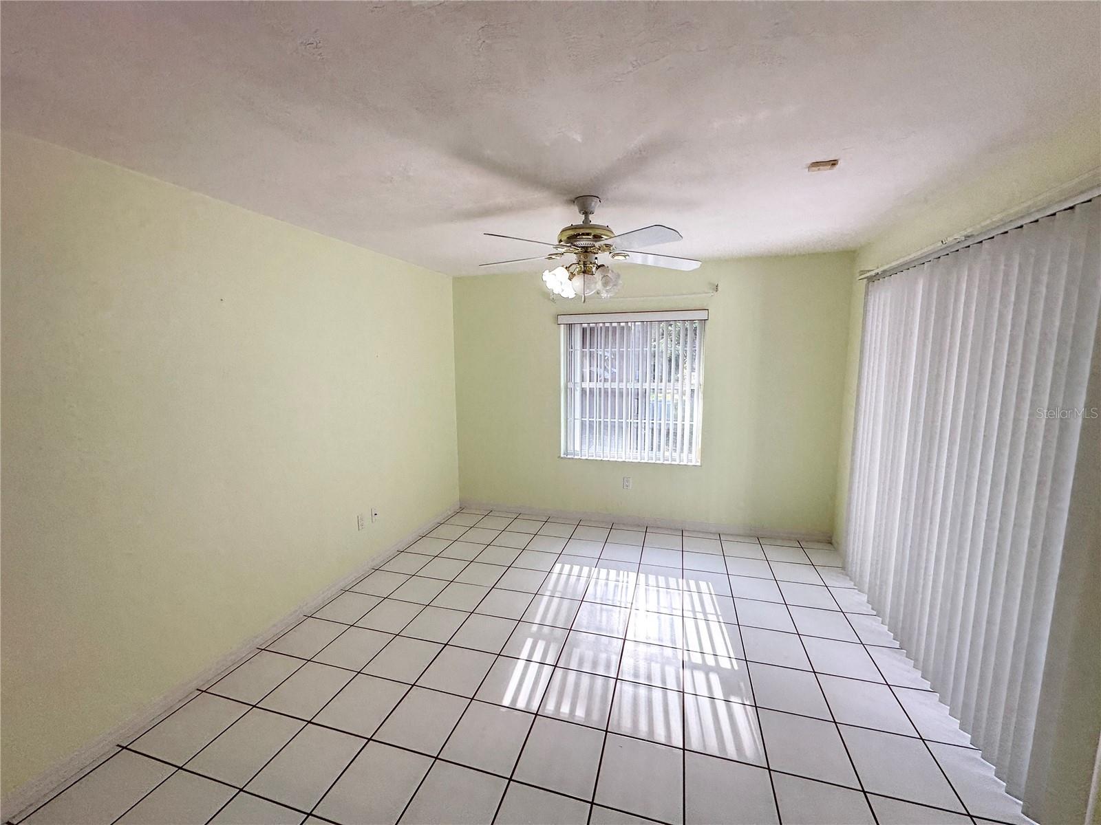 PINE LAKES - Residential