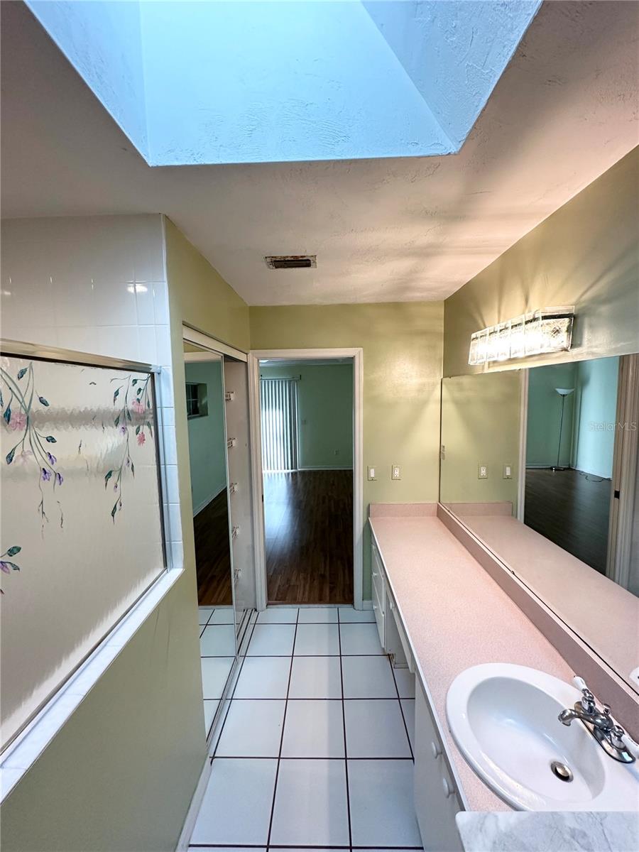 PINE LAKES - Residential