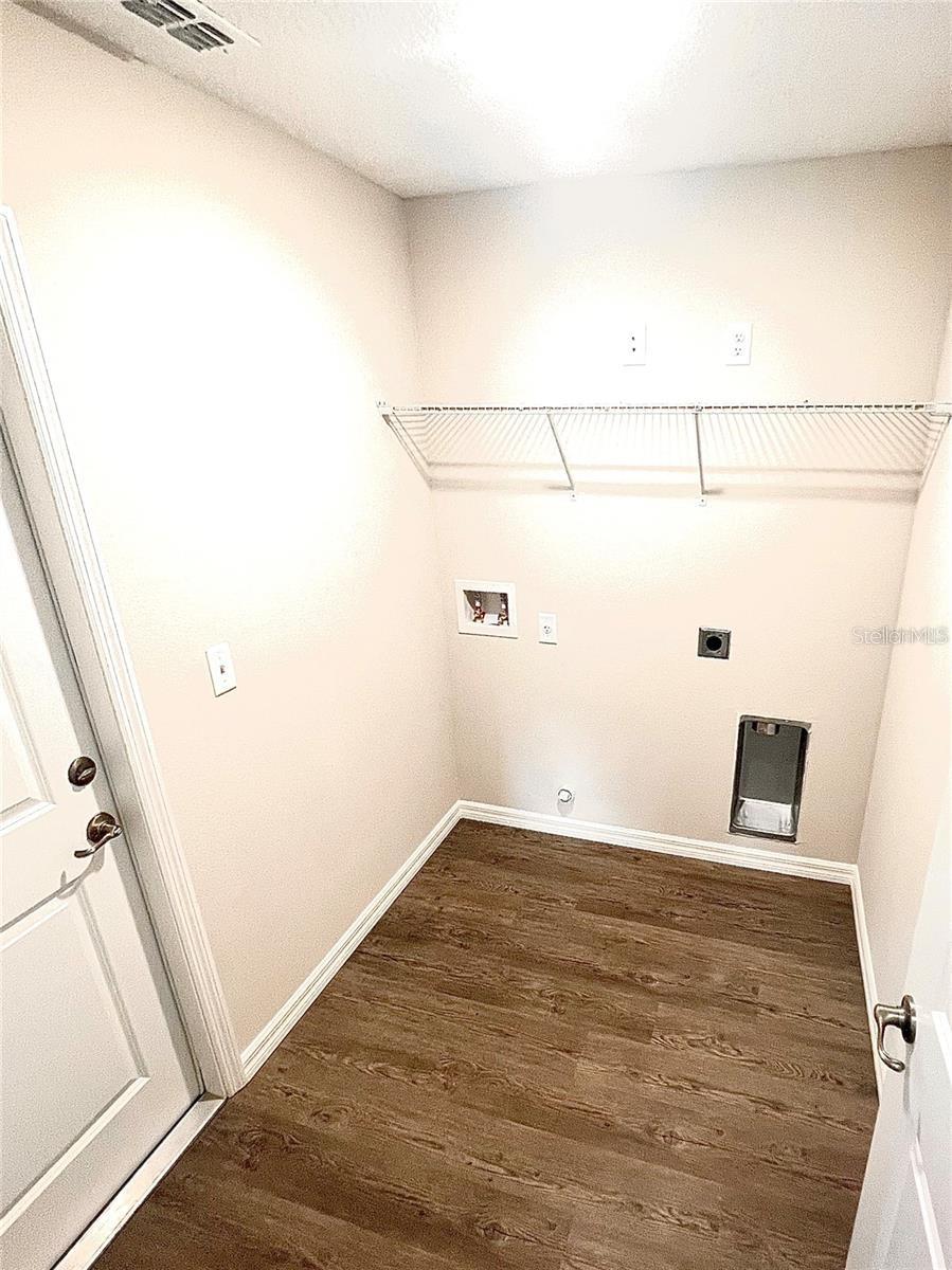 EUSTIS DIXIE HWY SUB - Residential