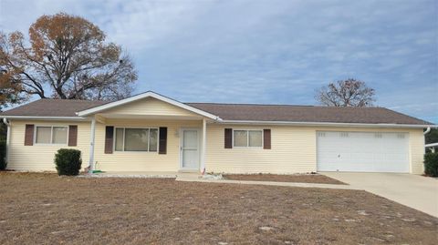 Photo of 11242 SW 79th Avenue, Ocala, FL 34476 (MLS # OM717212)