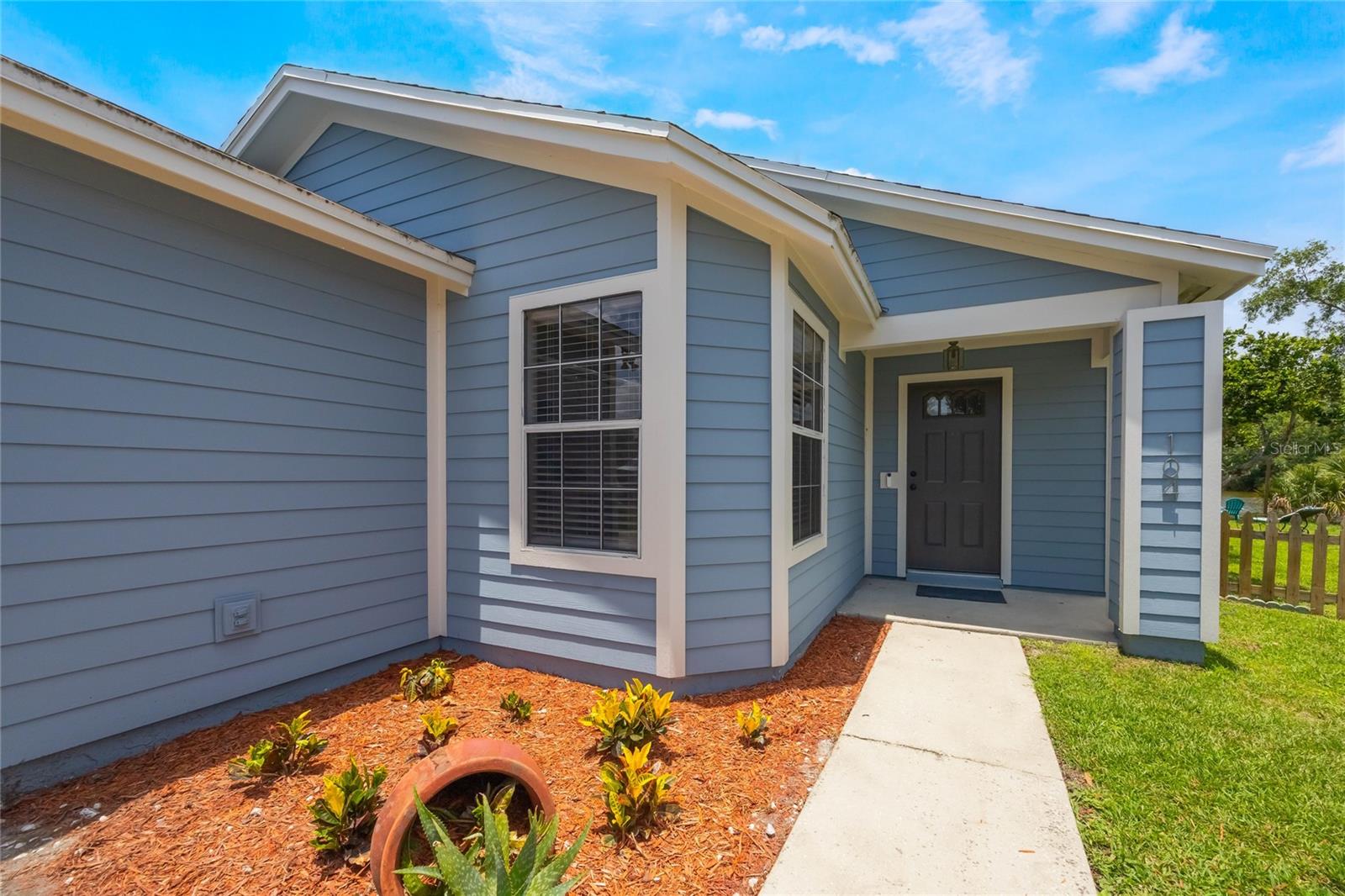 104 YORKTOWN PLACE