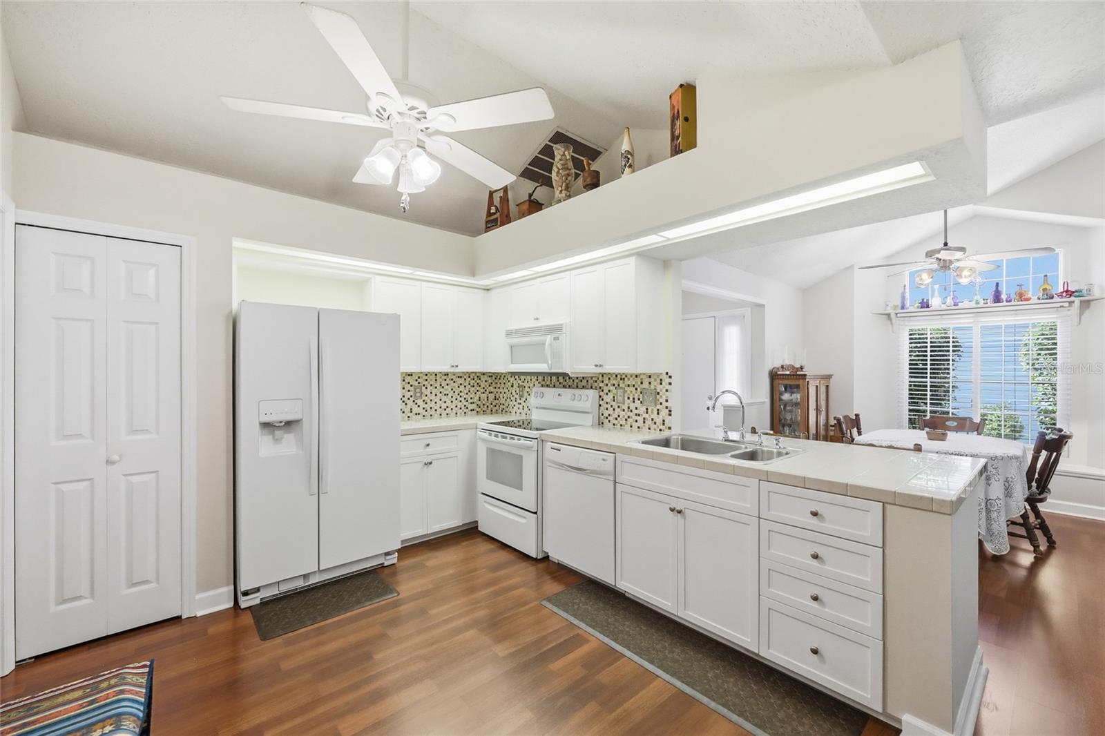 WEDGEWOOD GRVS UN #I - Residential