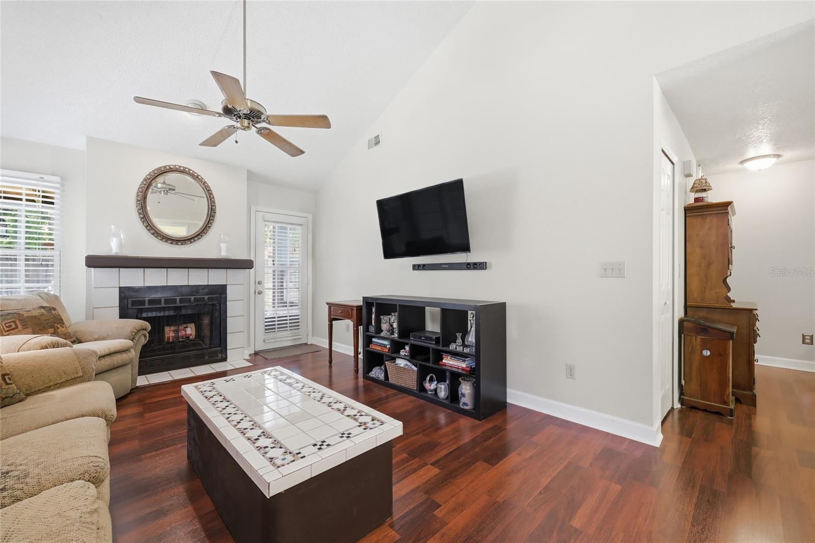 WEDGEWOOD GRVS UN #I - Residential