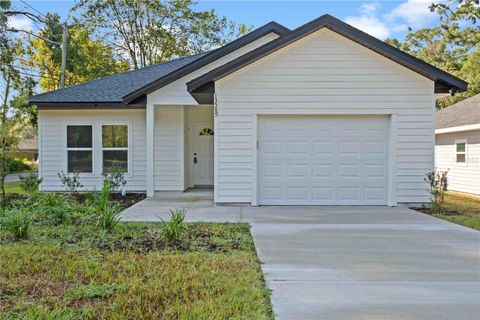 Photo of 13589 NW 151st Place, Alachua, FL 32615 (MLS # GC527066)