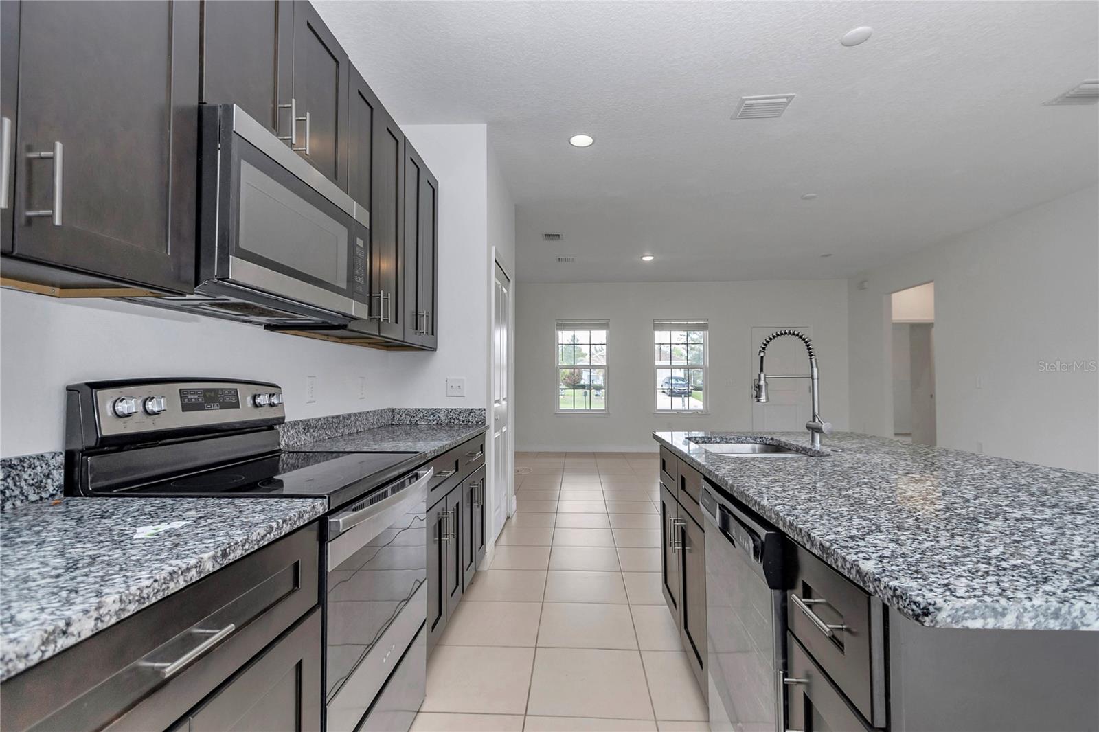 MARION OAKS UN 07 - Residential