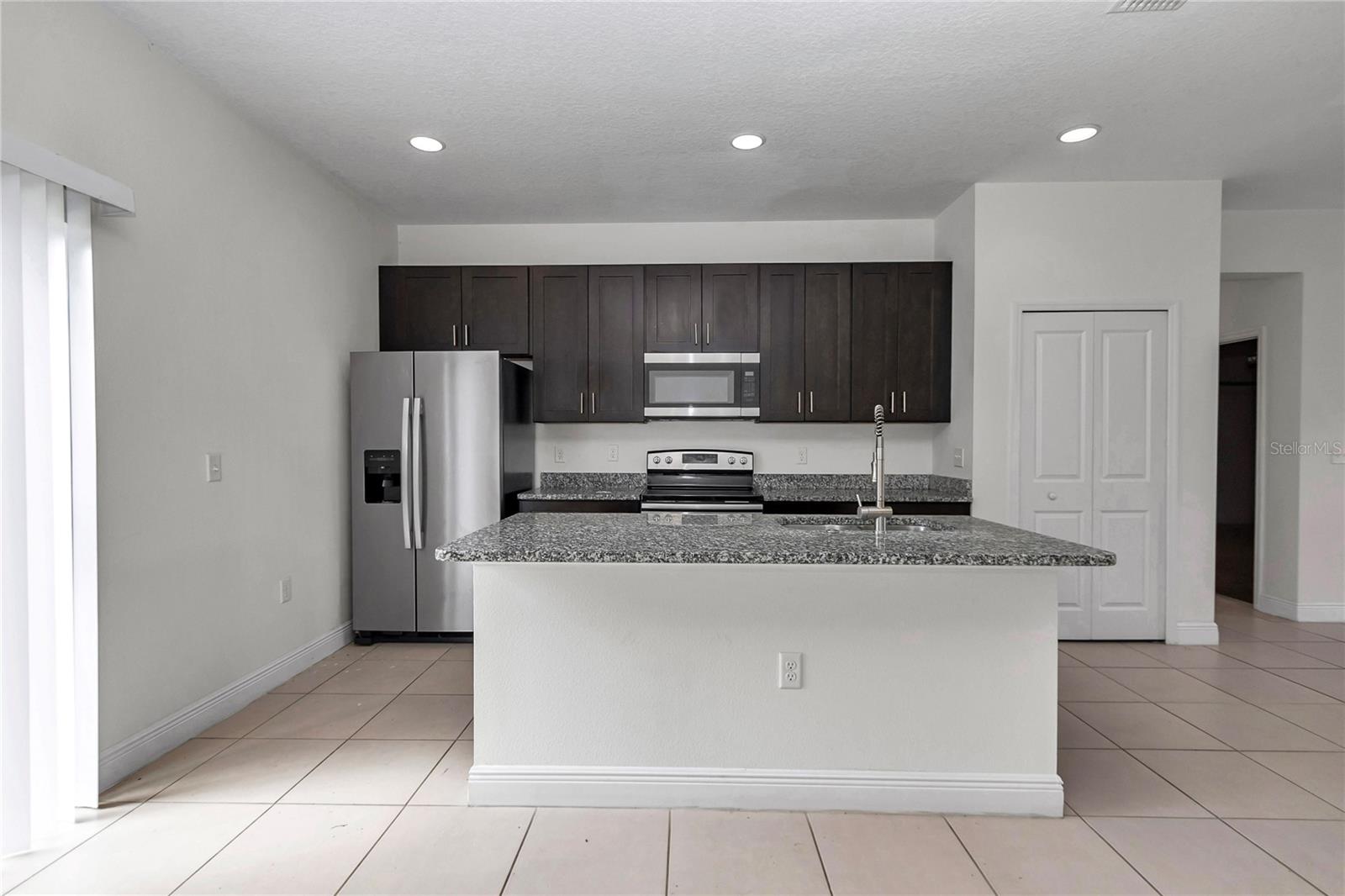 MARION OAKS UN 07 - Residential