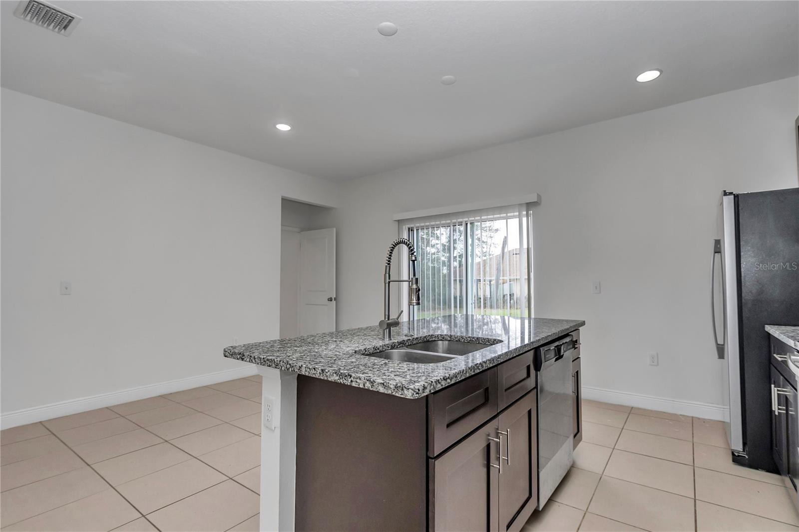 MARION OAKS UN 07 - Residential