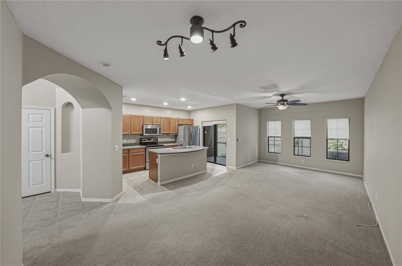 MEADOW POINTE PRCL 16 UNIT 3B - Residential