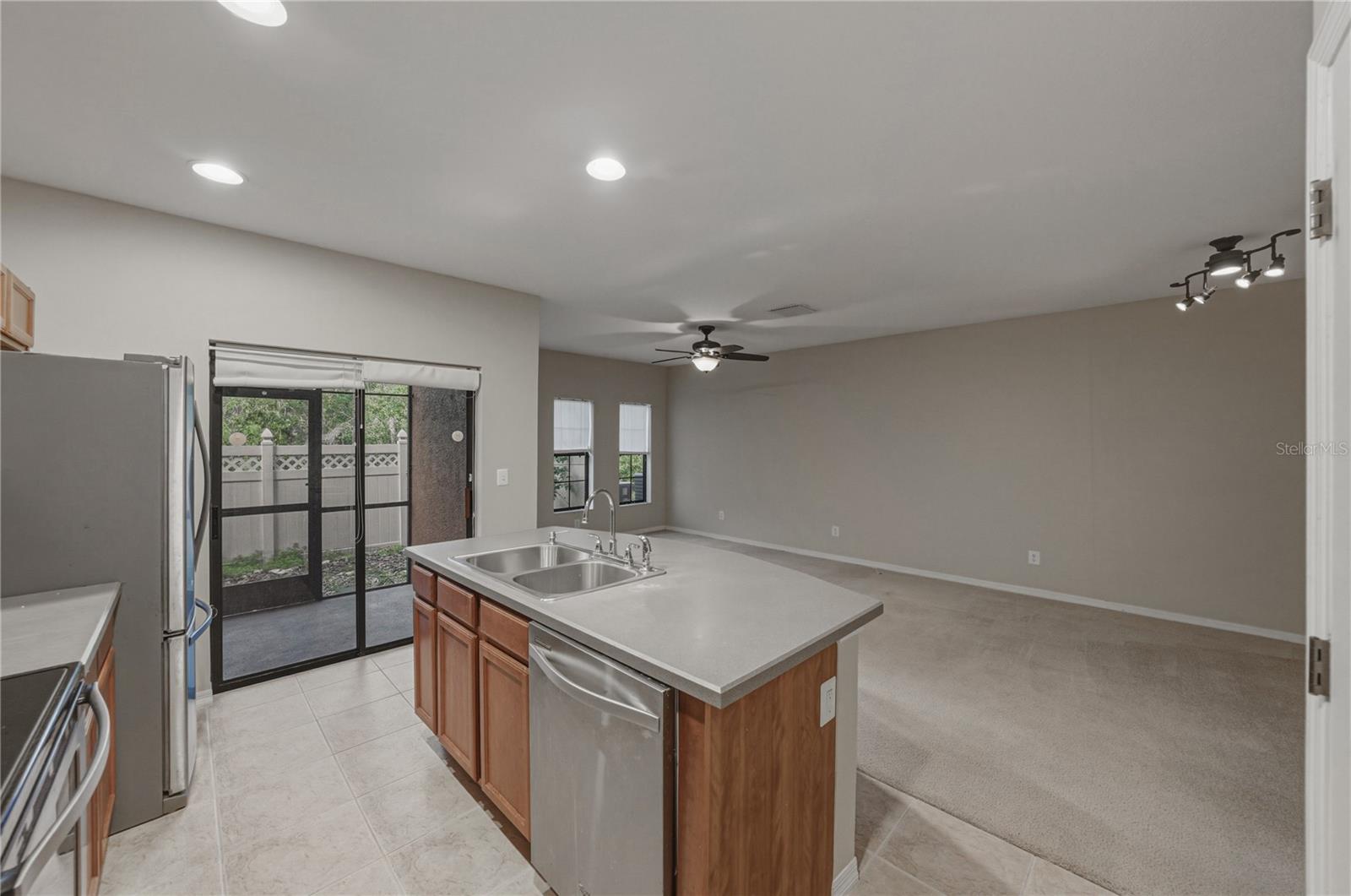 MEADOW POINTE PRCL 16 UNIT 3B - Residential