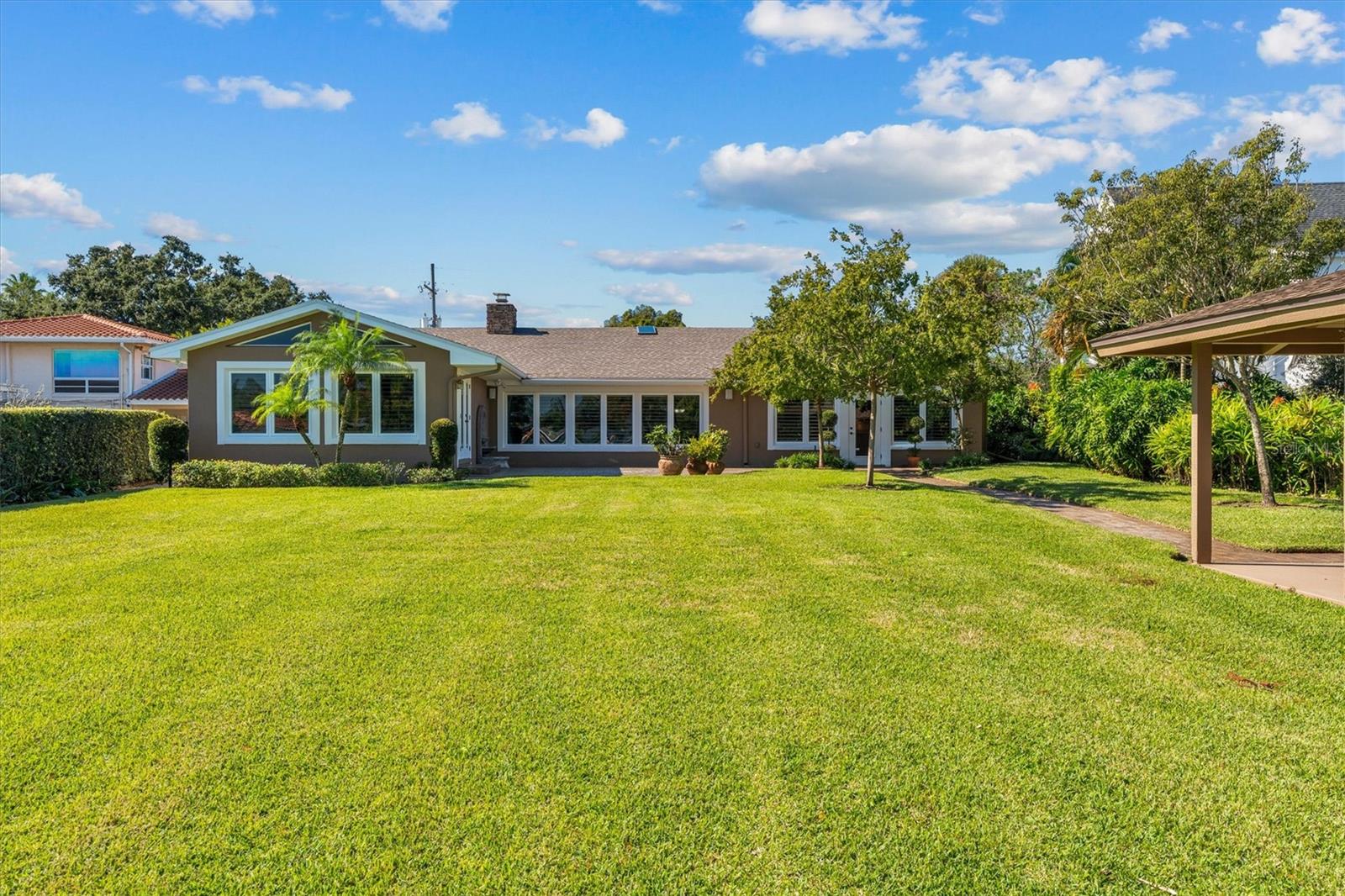 ARDSLEY MANOR - Residential