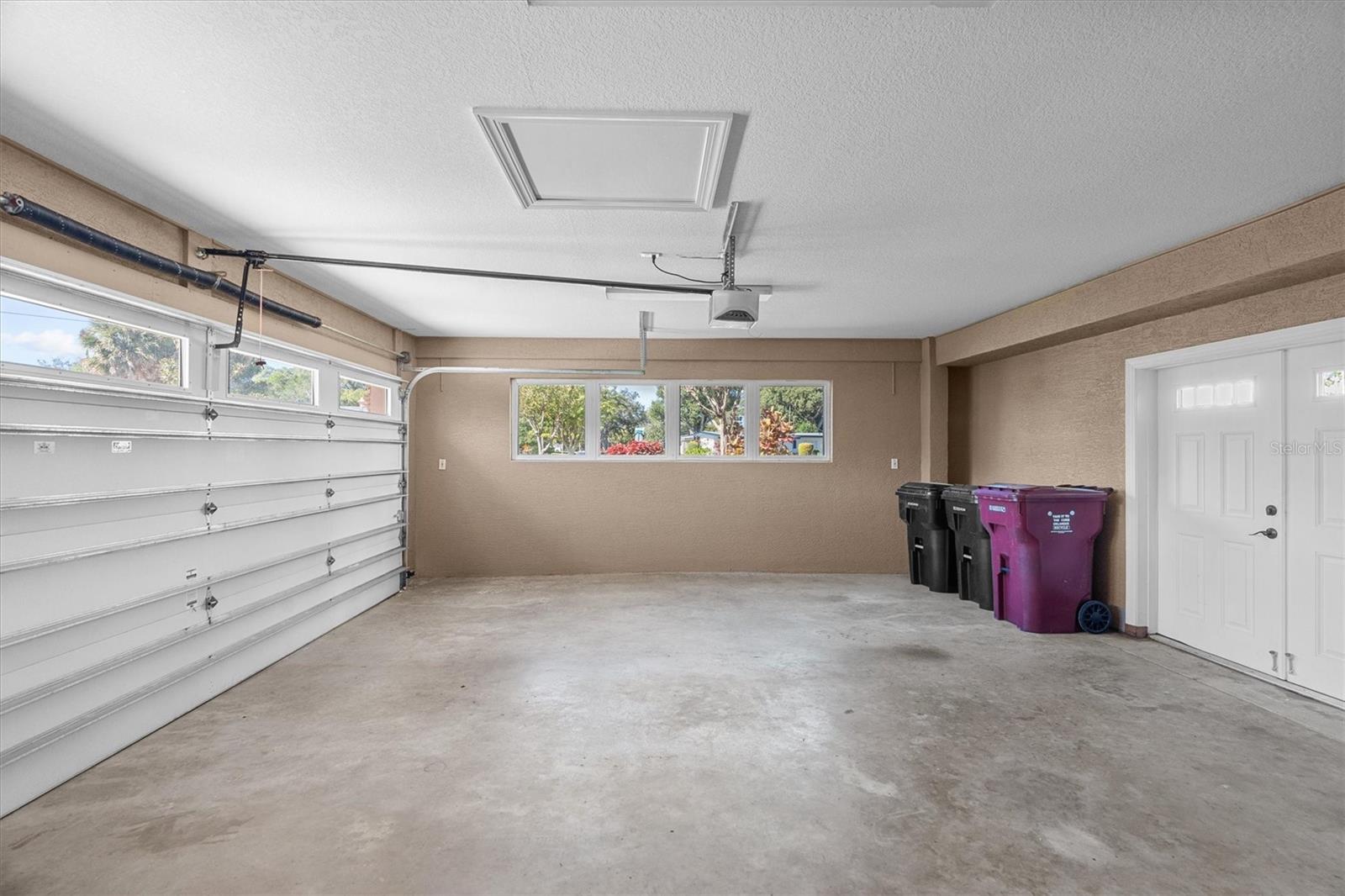 ARDSLEY MANOR - Residential