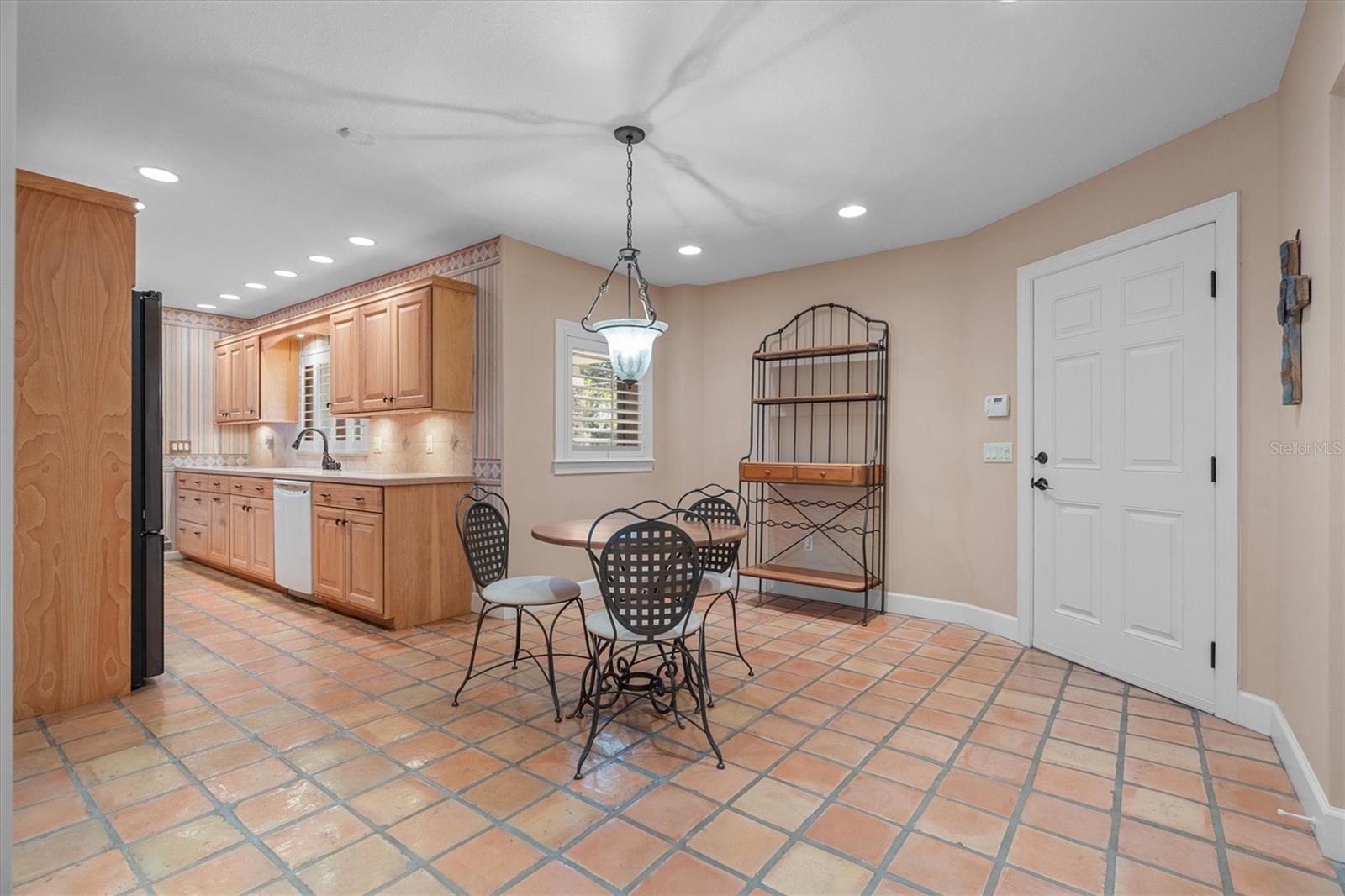 ARDSLEY MANOR - Residential