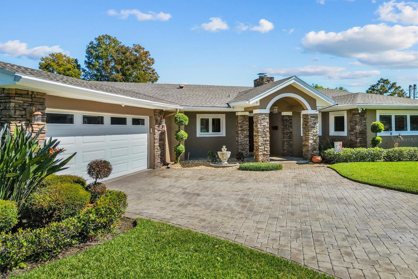 ARDSLEY MANOR - Residential