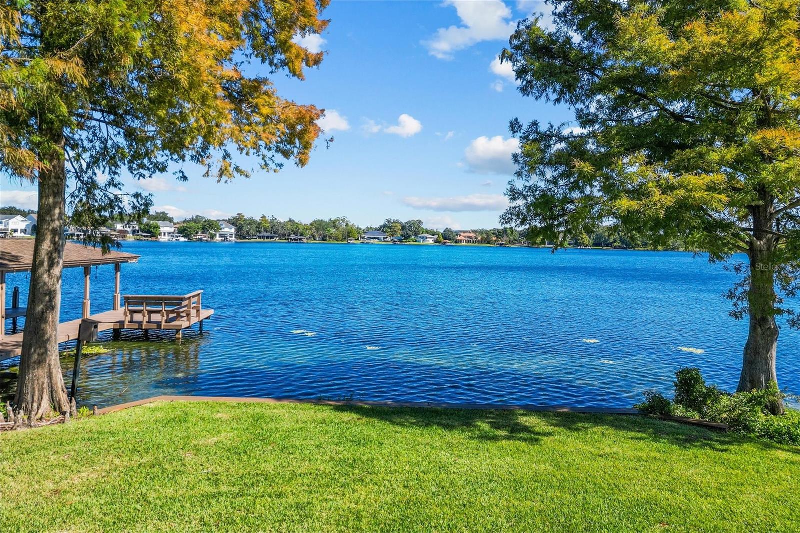 ARDSLEY MANOR - Residential