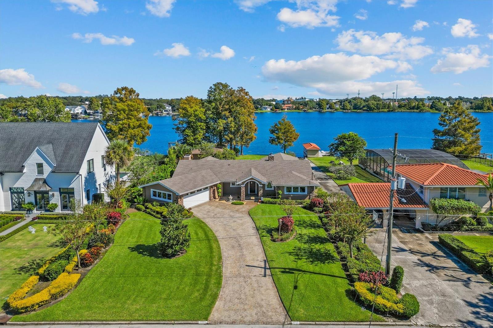 ARDSLEY MANOR - Residential