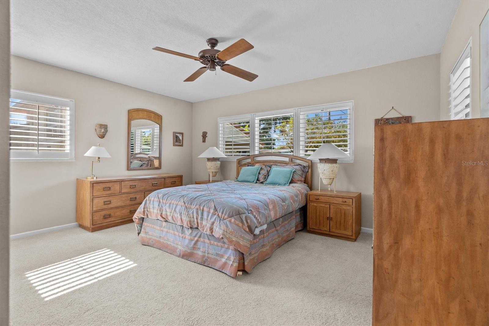 ARDSLEY MANOR - Residential