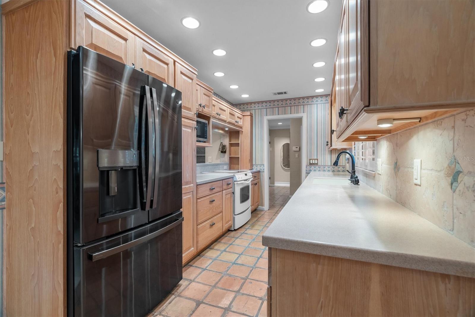 ARDSLEY MANOR - Residential