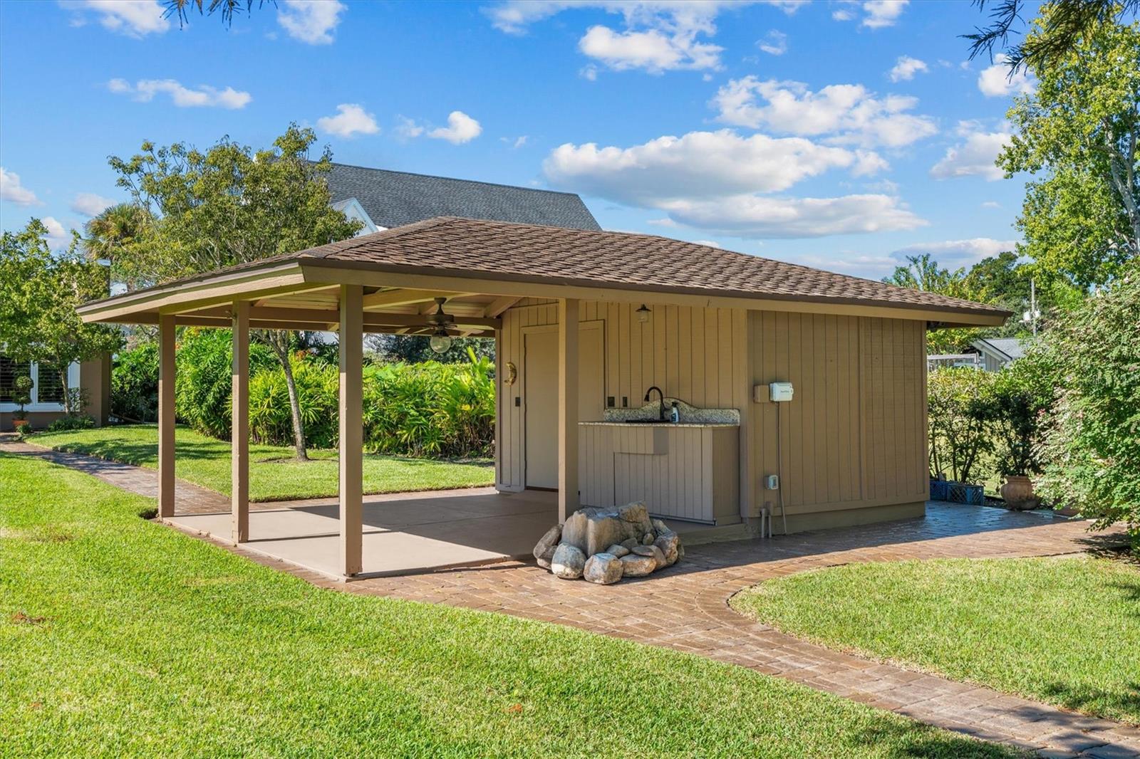 ARDSLEY MANOR - Residential
