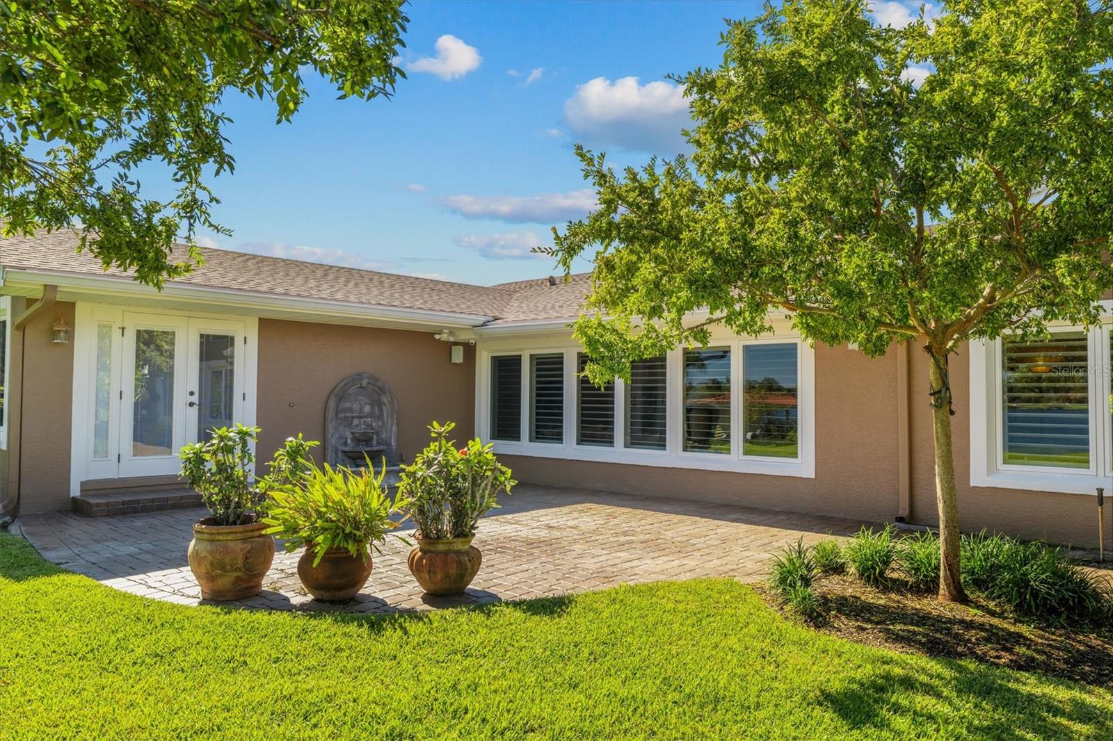 ARDSLEY MANOR - Residential