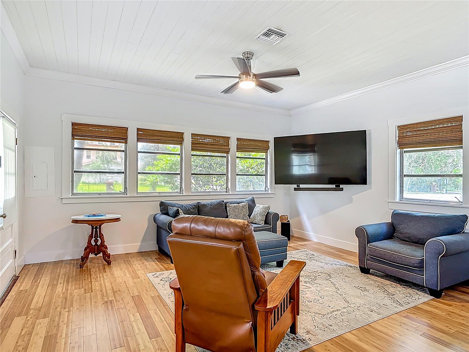 LAKE HELEN - Residential