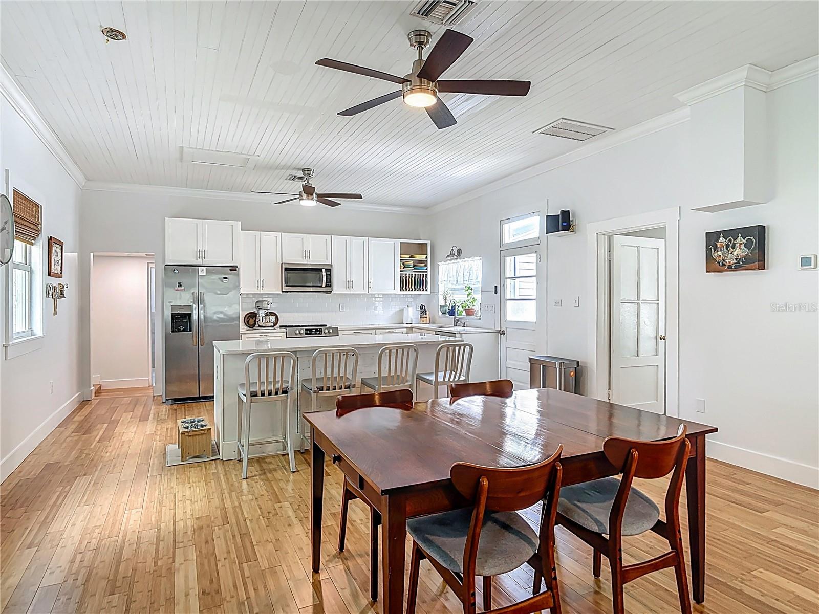 LAKE HELEN - Residential