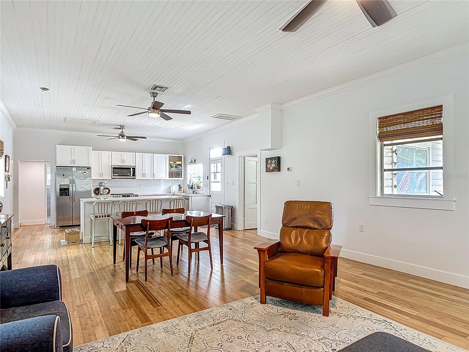 LAKE HELEN - Residential