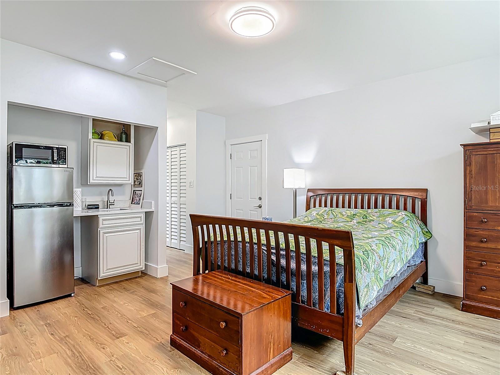 LAKE HELEN - Residential