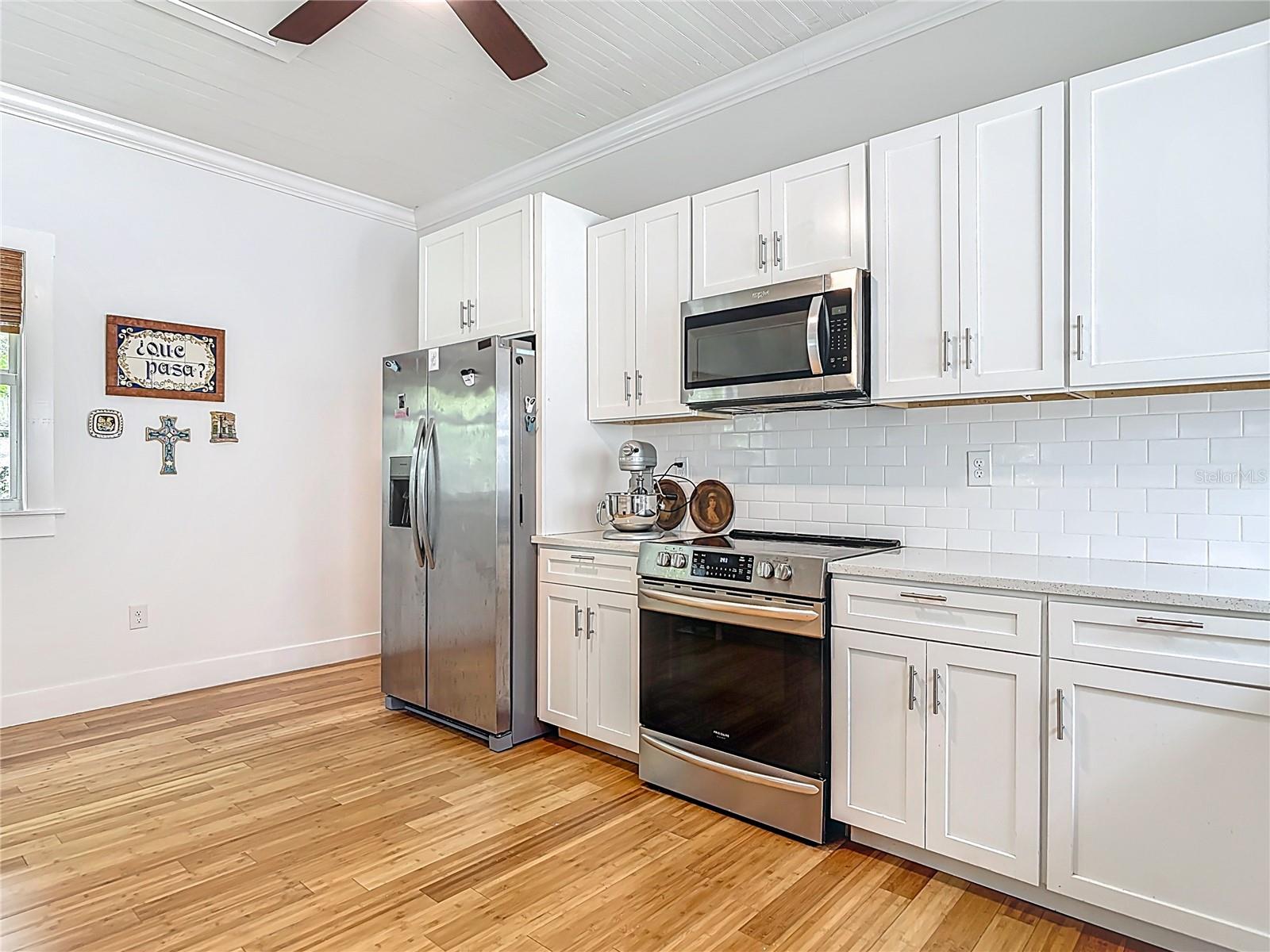 LAKE HELEN - Residential