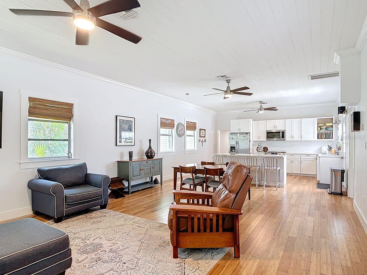 LAKE HELEN - Residential