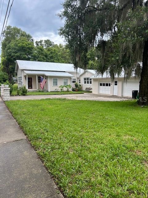 128 N LAKEVIEW DRIVE
