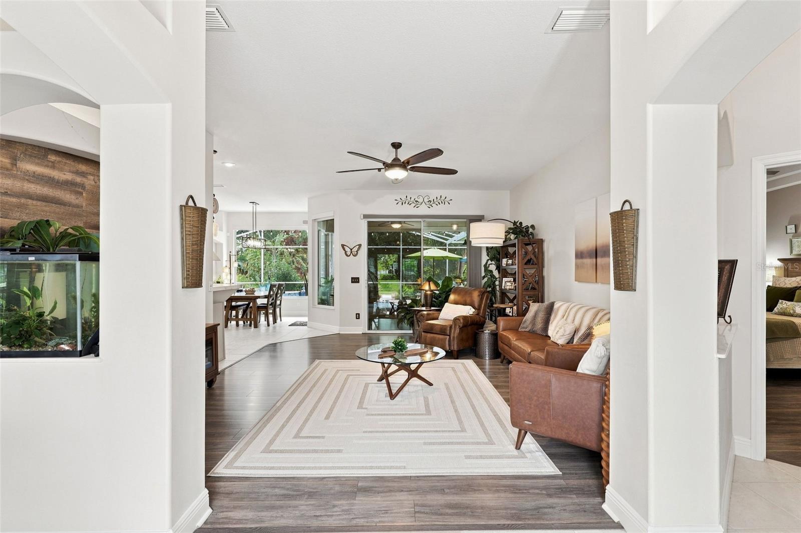 371 HINSDALE DRIVE