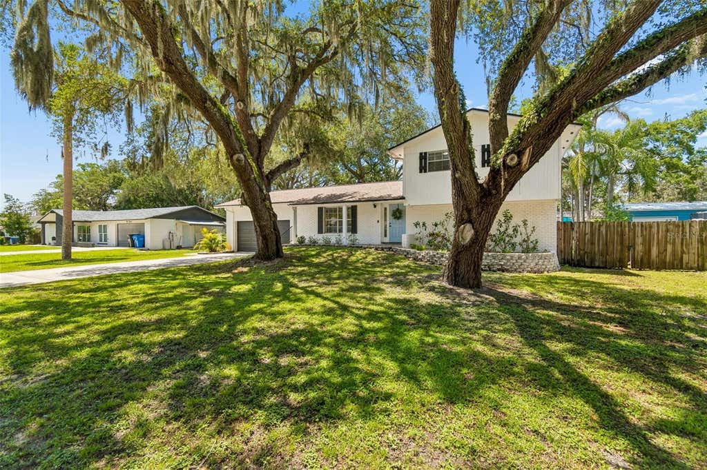 Photo of 114 Windy Circle, Brandon, FL 33511 (MLS # TB8512303)
