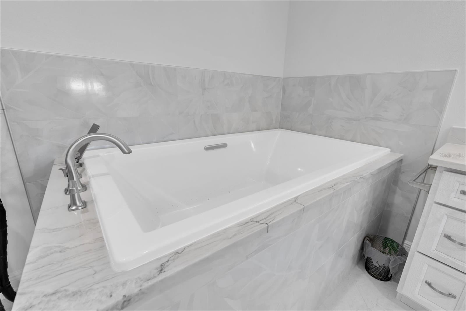 SEMINOLE ISLE CONDO - Residential