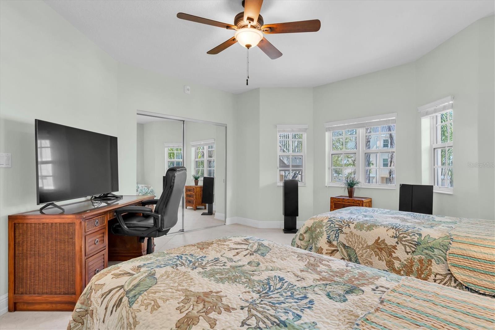 SEMINOLE ISLE CONDO - Residential