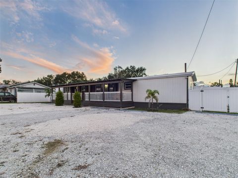 221 1ST STREET DAVENPORT FL 33837