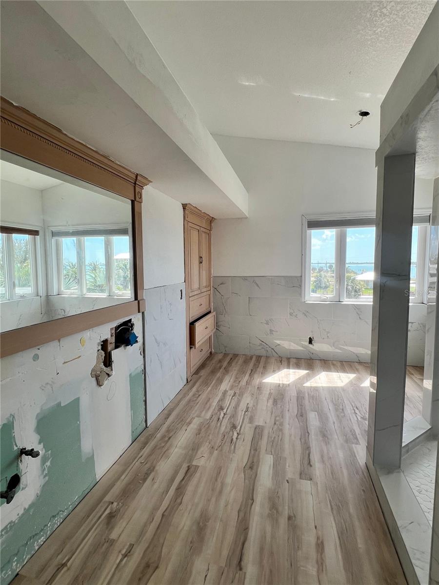 GROVE CITY SHORES - Residential