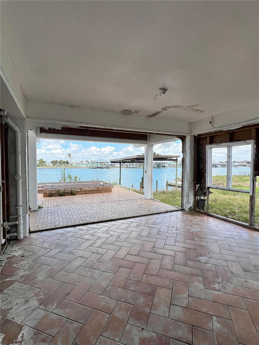 GROVE CITY SHORES - Residential