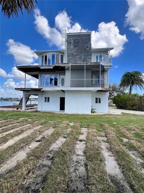 Photo of 1922 Mississippi Avenue, Englewood, FL 34224 (MLS # O6395009)
